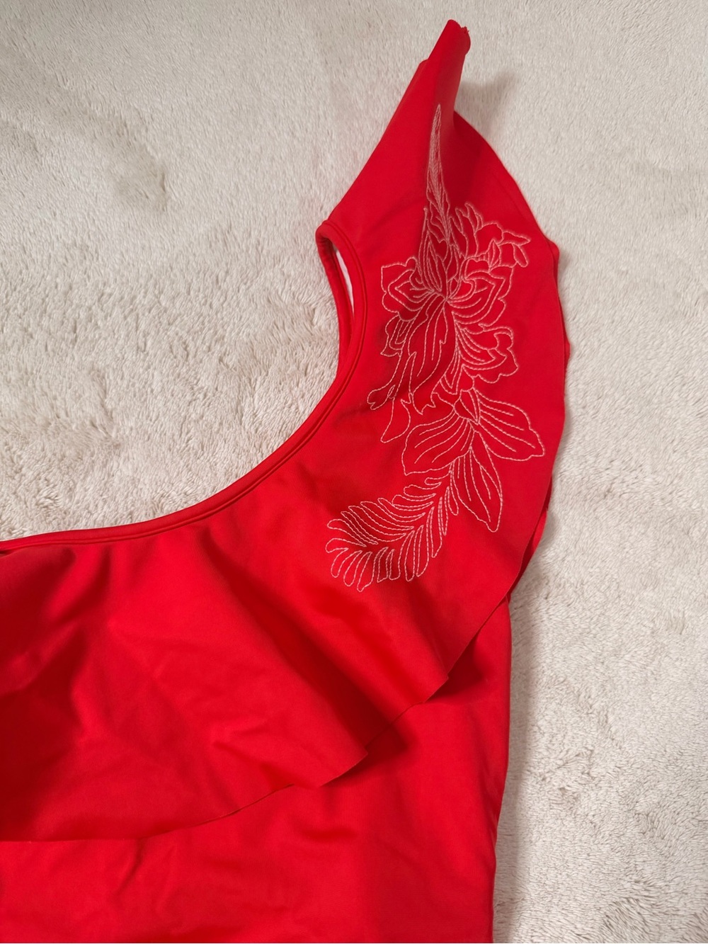 One-Shoulder Red Ruffle Women’s Swimsuit - Picture 4 of 7